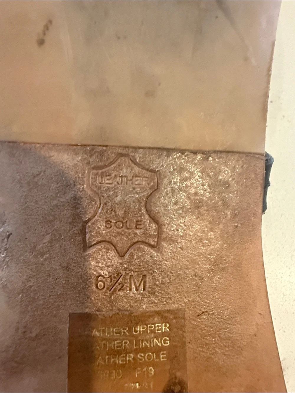 Tory Burch Black Leather Thong Sandals with Gold Logo